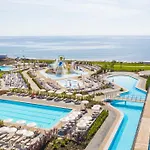 Semesteranläggning (resort) Wave 5*
